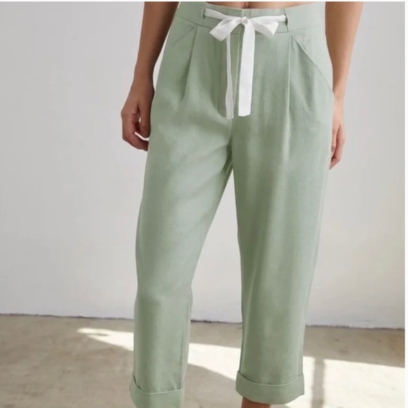 Wilfred allant pants womens 4 sage green linen tie string vacation crop Aritzia - Picture 2 of 16
